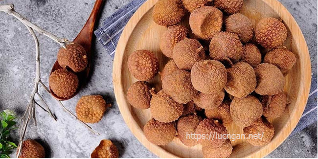 Vải thiều sấy khô