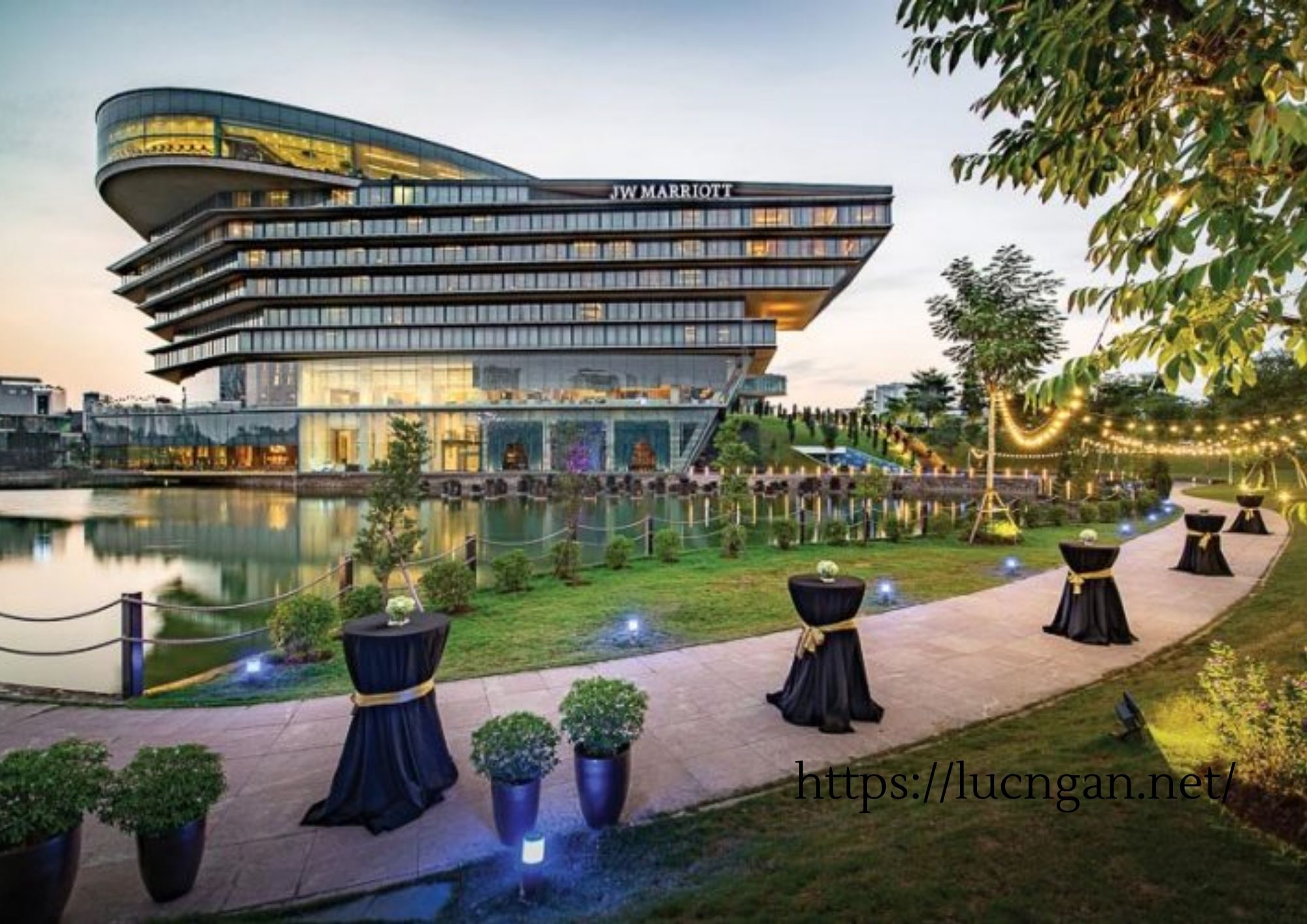 khách sạn nổi tiếng
